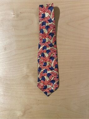 A. Rogers Men's Patriotic Flag Print Tie in Red, Blue, Cream (V)